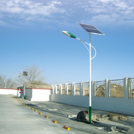 LED太陽能路燈新農村道路工程一體化簡約太陽能路燈廠家批發(fā)